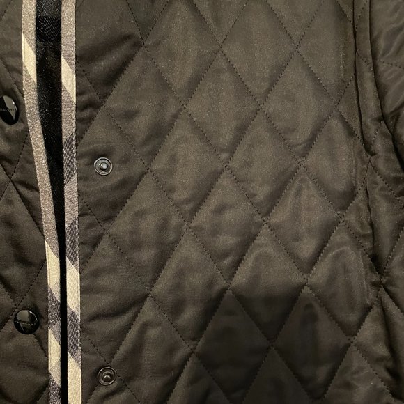 Diamond Quilted Classic Burberry Jacket with Silver Shimmer - Picture 7 of 7